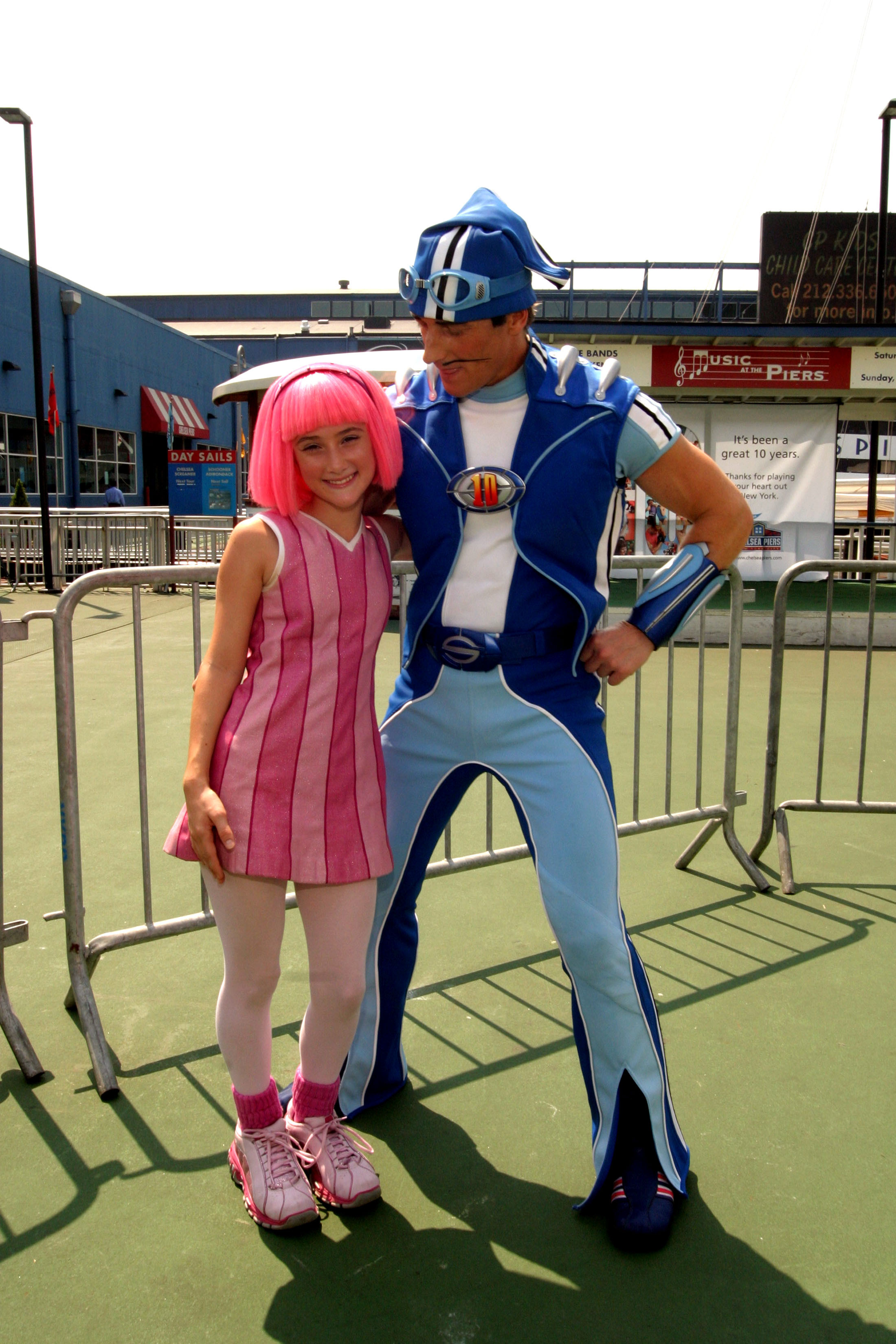 Click image for larger version

Name:	steph_live-2005HQ (2).jpg
Views:	143
Size:	984,9 KB
ID:	183361