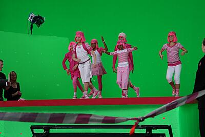 Click image for larger version  Name:	lzt-behind-lazytown-extra-09.jpg Views:	2 Size:	157.1 KB ID:	182703