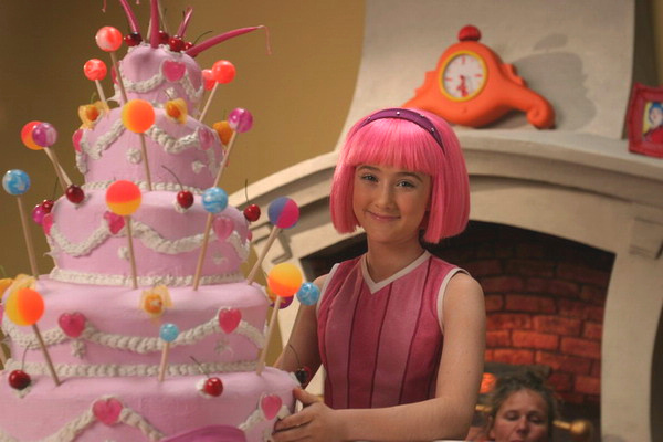 lazy town sportacus cake