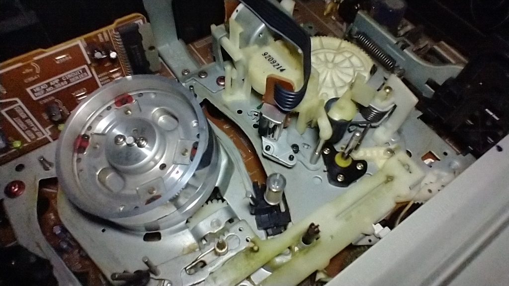 Click image for larger version  Name:	VCR-Interal-01.jpg Views:	0 Size:	441,9 KB ID:	211889